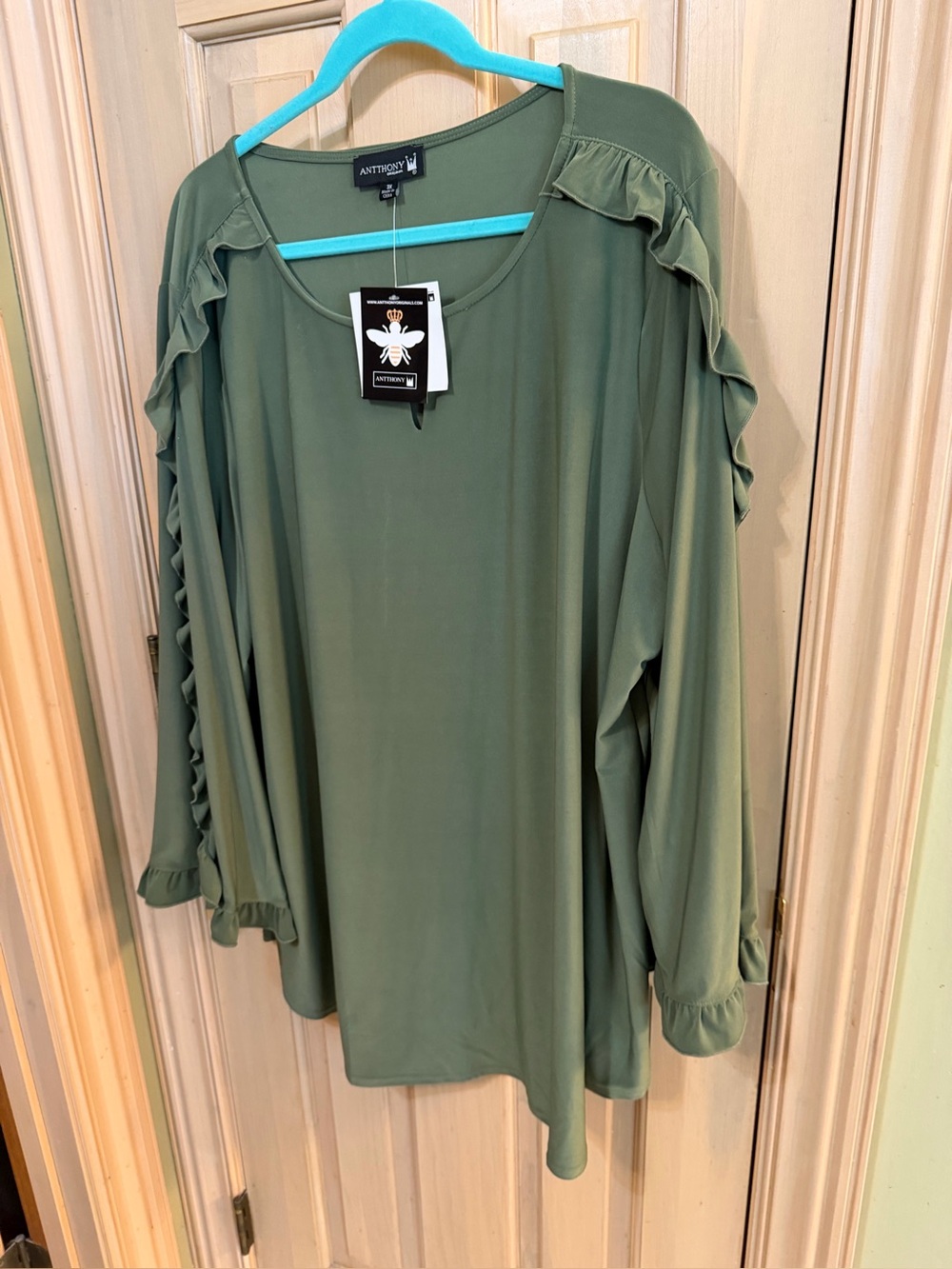 Antthony Women’s Plus Size 3X Olive Green Ruffle-Trim Tunic NWT